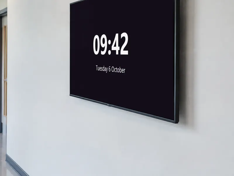 Corridor screen in a school